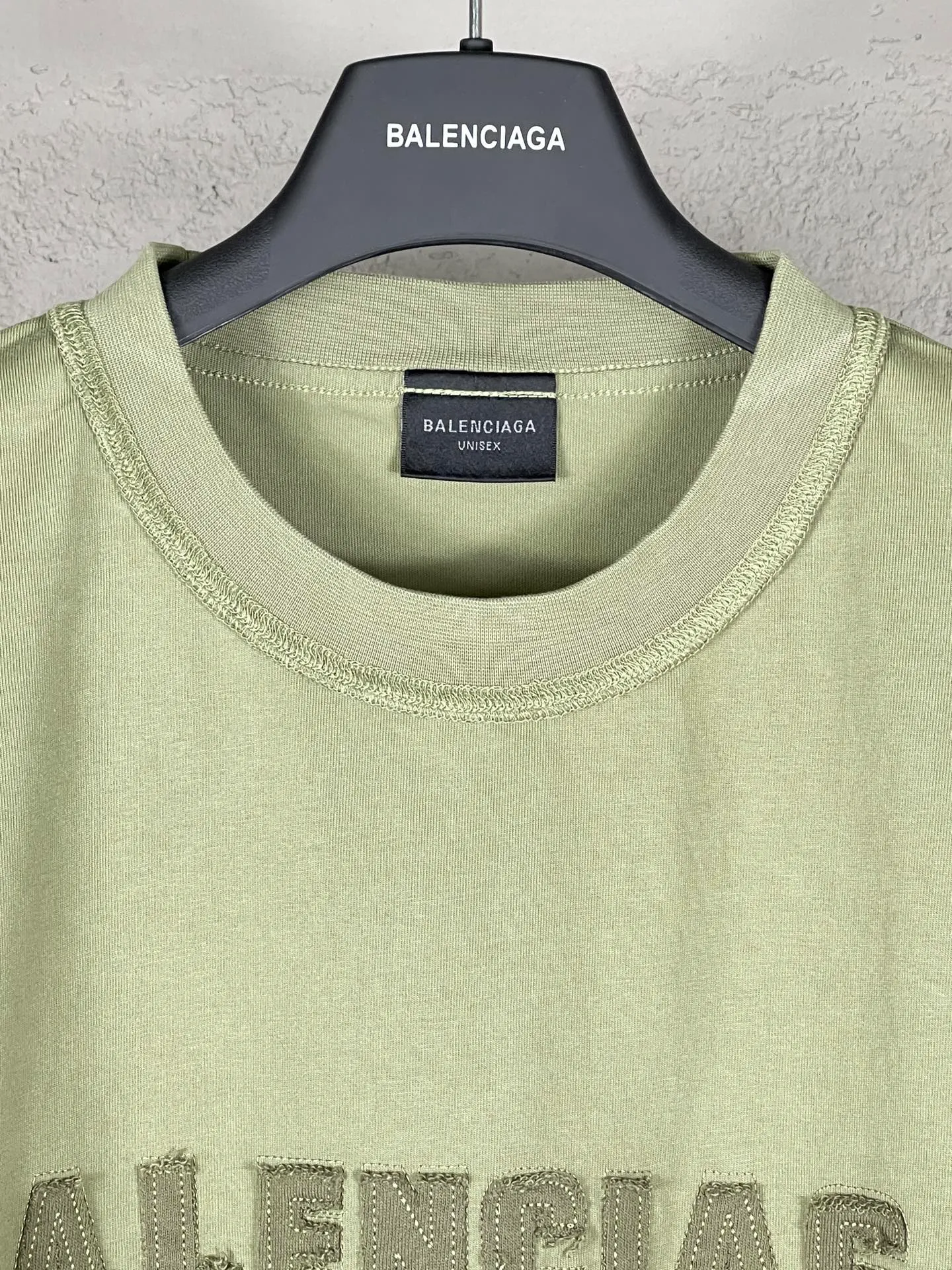 【 . Quality】BALENCI*GA/ #2025New Arrival LOGO T ， ， ， ZP 、 260 ， . ， 。 。Classic LOGO 。 。 , OS . Same Style ：BL 253639 ： ， ，Green Size：XS S M L